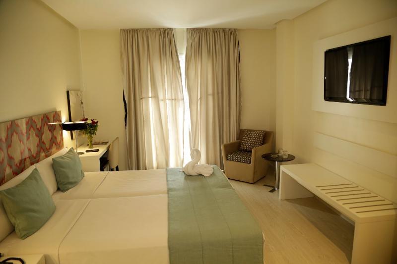 Hotel Al Mandari