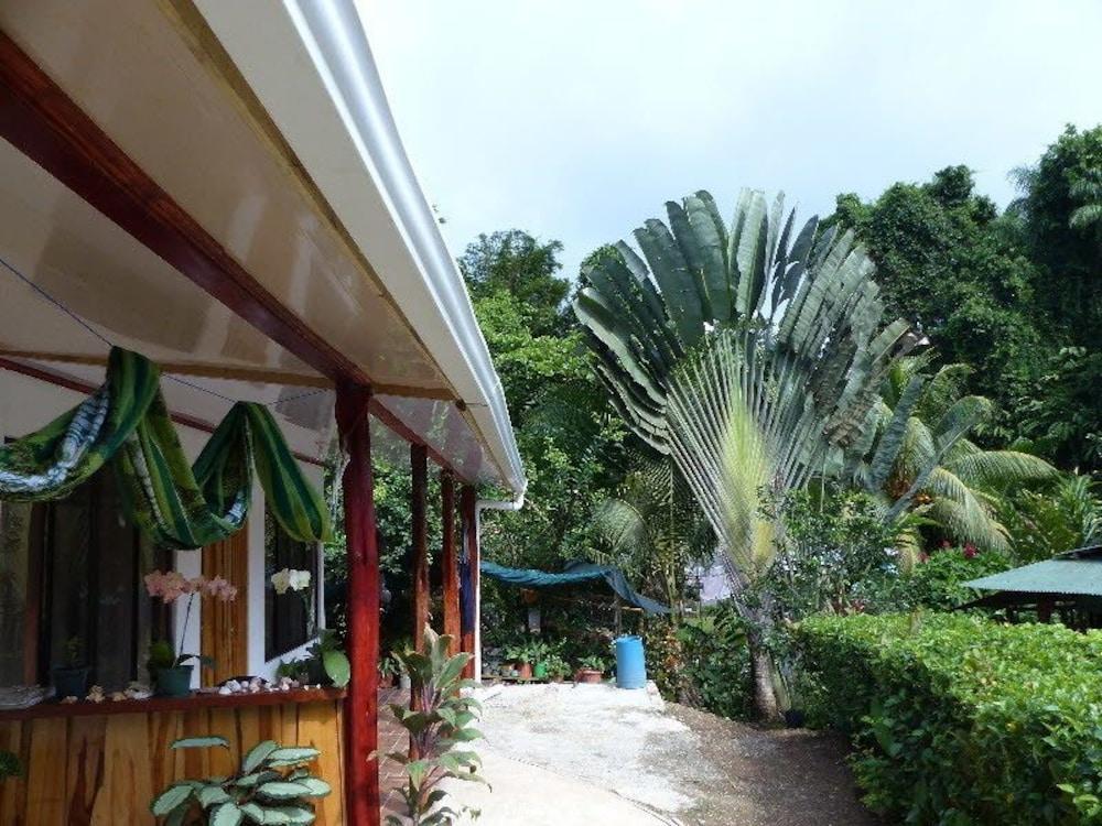 Cabinas Casa Miriam Drake Bay