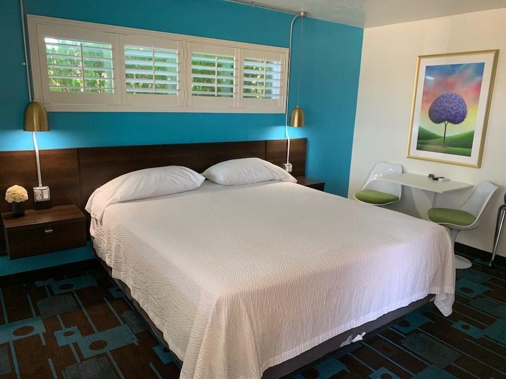 Sands Motel