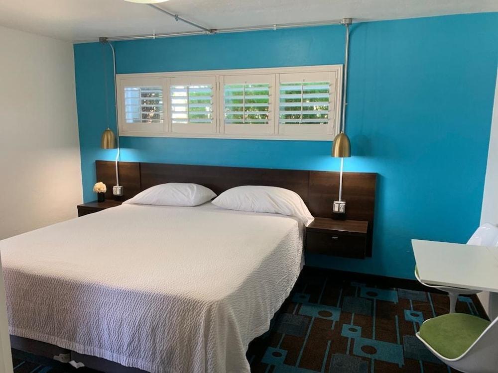 Sands Motel