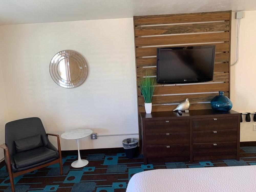 Sands Motel