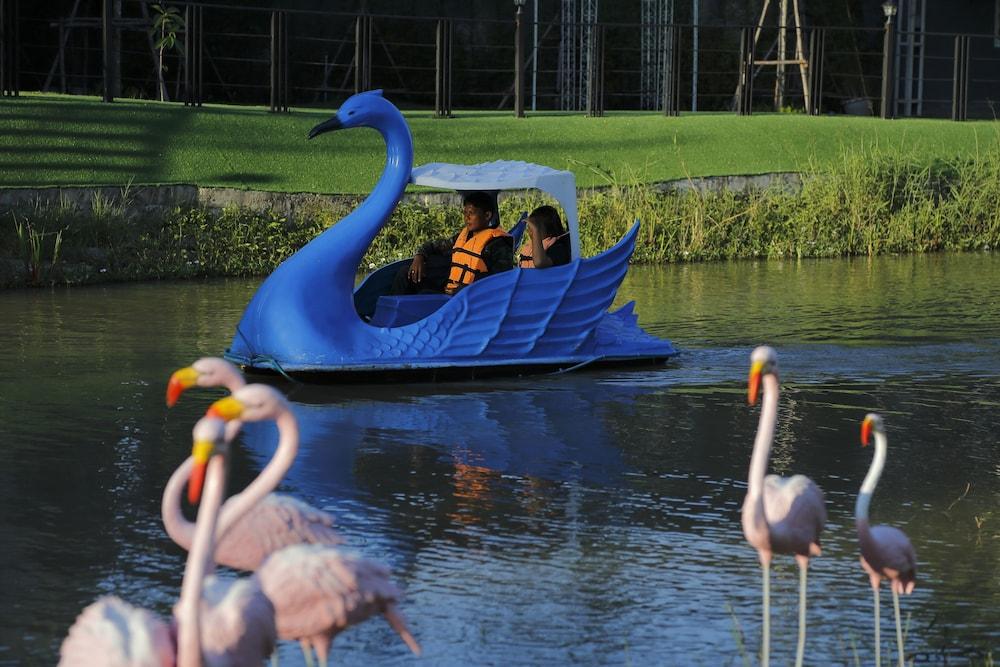 Play La Ploen Boutique Resort and Adventure Camp