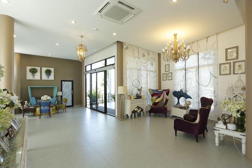 Play La Ploen Boutique Resort and Adventure Camp
