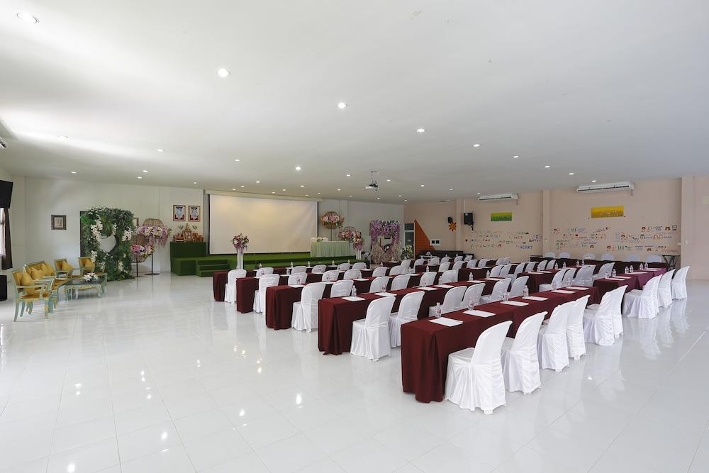 Play La Ploen Boutique Resort and Adventure Camp