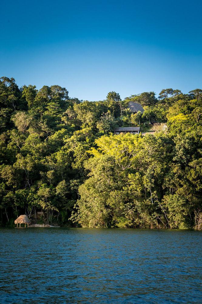 La Lancha Lodge