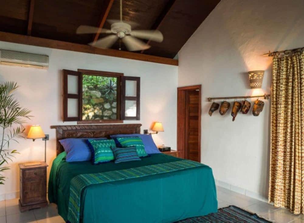 La Lancha Lodge