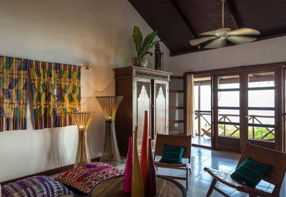 La Lancha Lodge