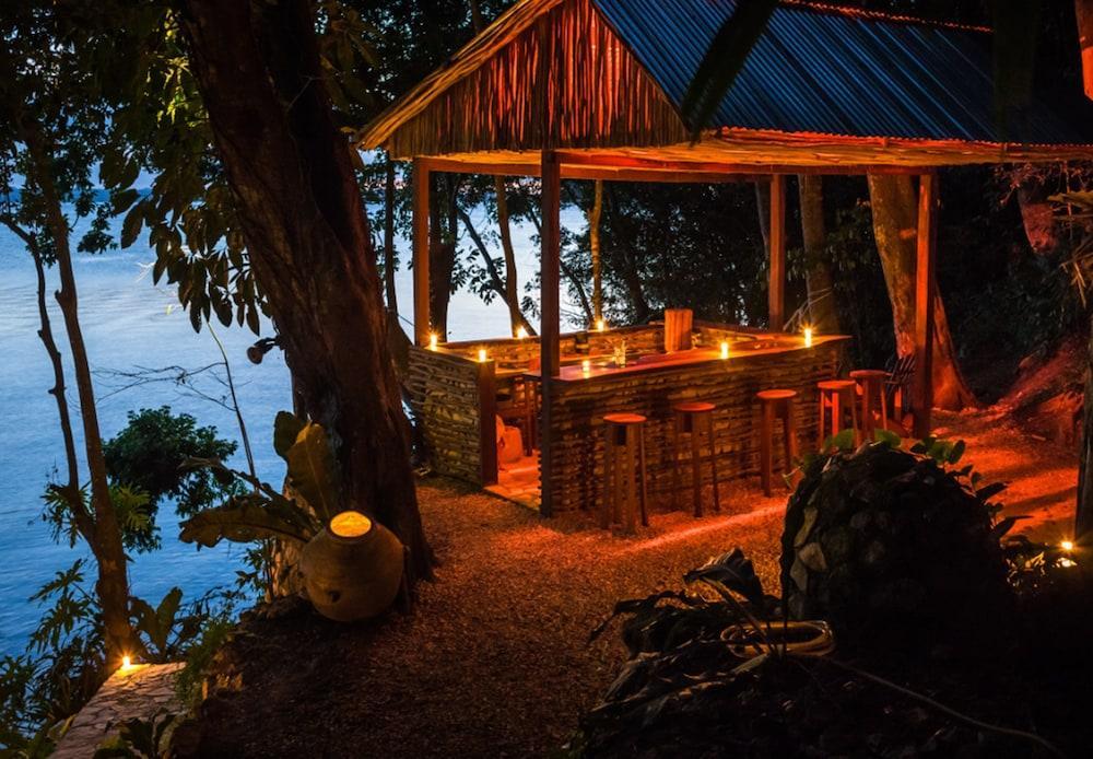 La Lancha Lodge