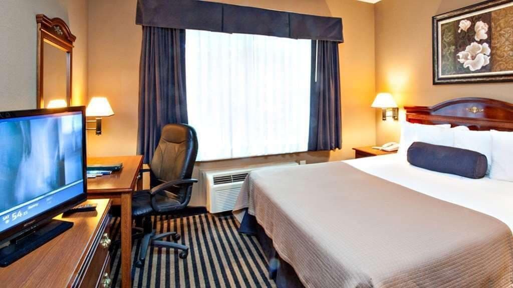 Mountain Inn and Suites Flat Rock