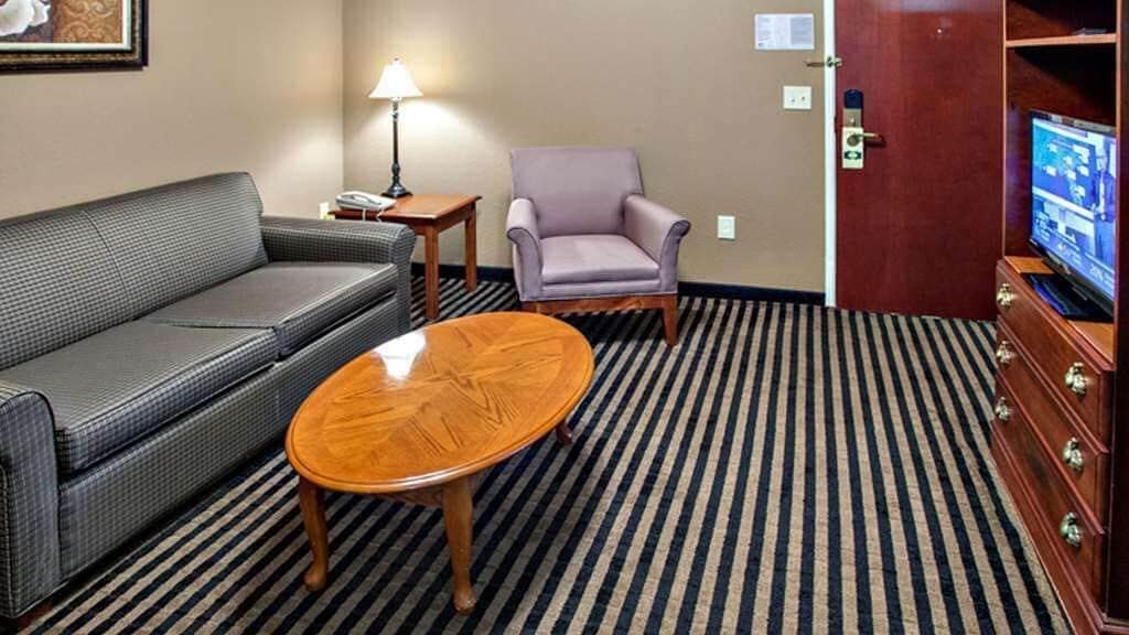 Mountain Inn and Suites Flat Rock