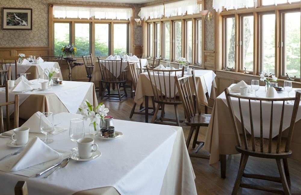 Friends Lake Inn