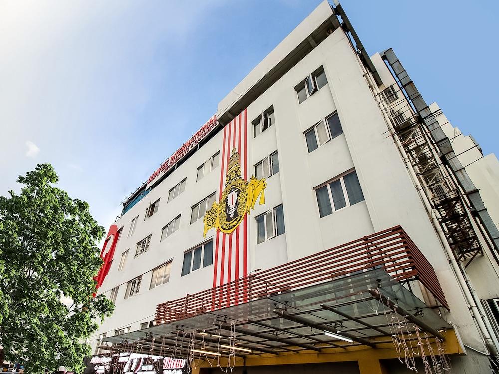 Hotel Udayee International