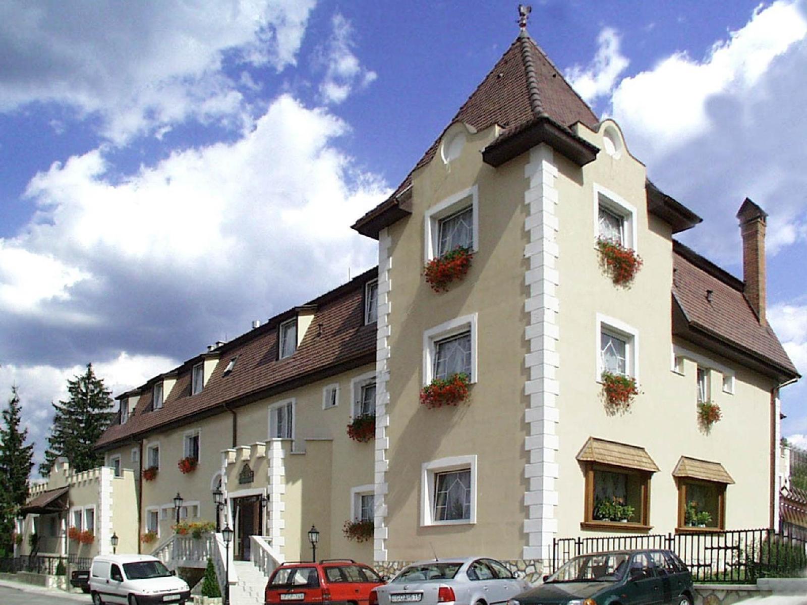 Kikelet Club Hotel