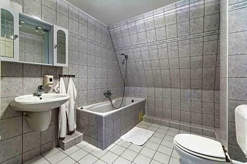 Kikelet Club Hotel