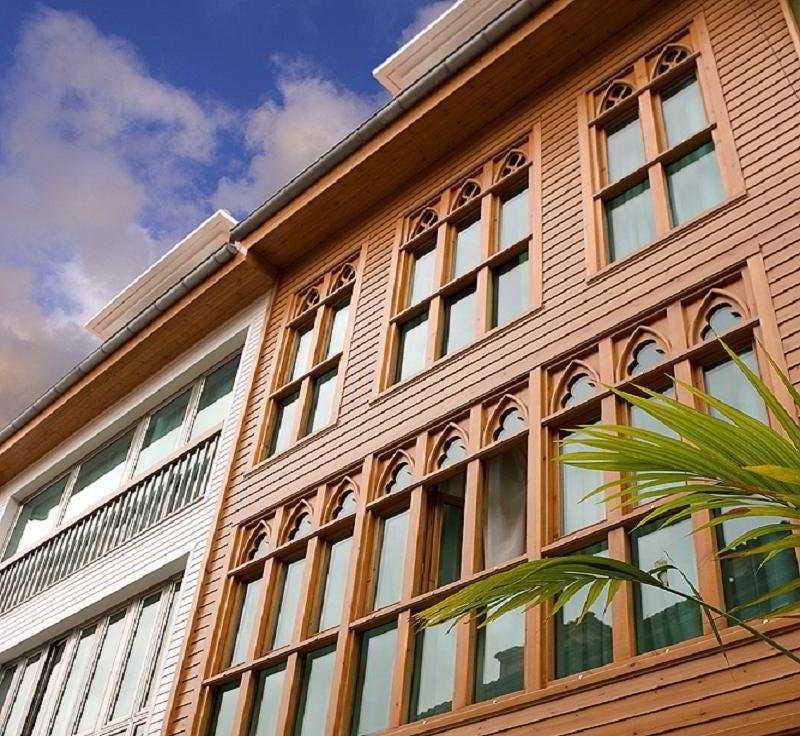 La Plaza Hotel