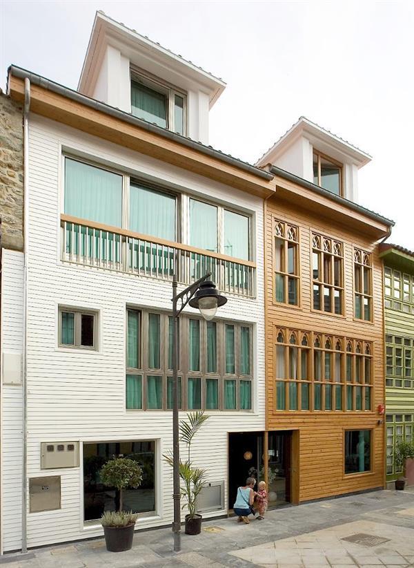La Plaza Hotel