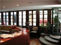 La Plaza Hotel