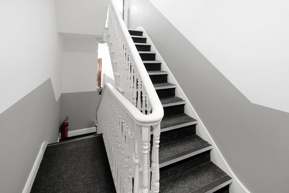 Flexistay Addiscombe Aparthotel