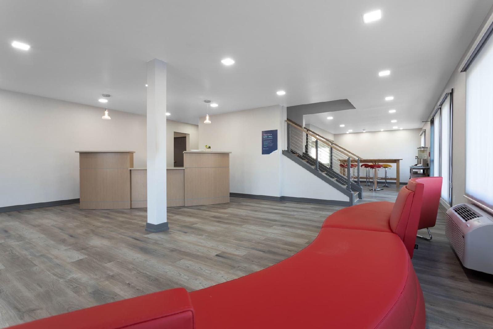 Travelodge by Wyndham Elkhart
