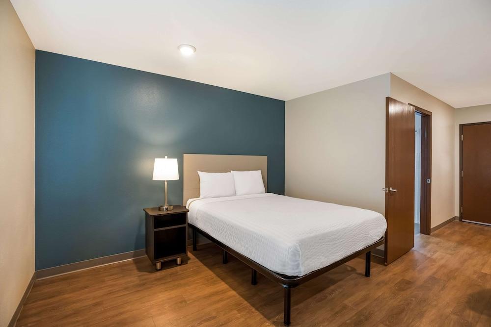 WoodSpring Suites Orlando Clarcona