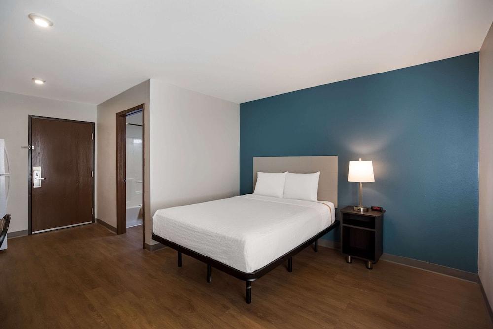 WoodSpring Suites Orlando Clarcona