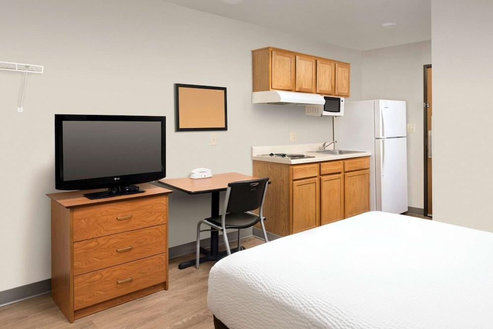 WoodSpring Suites Orlando Clarcona