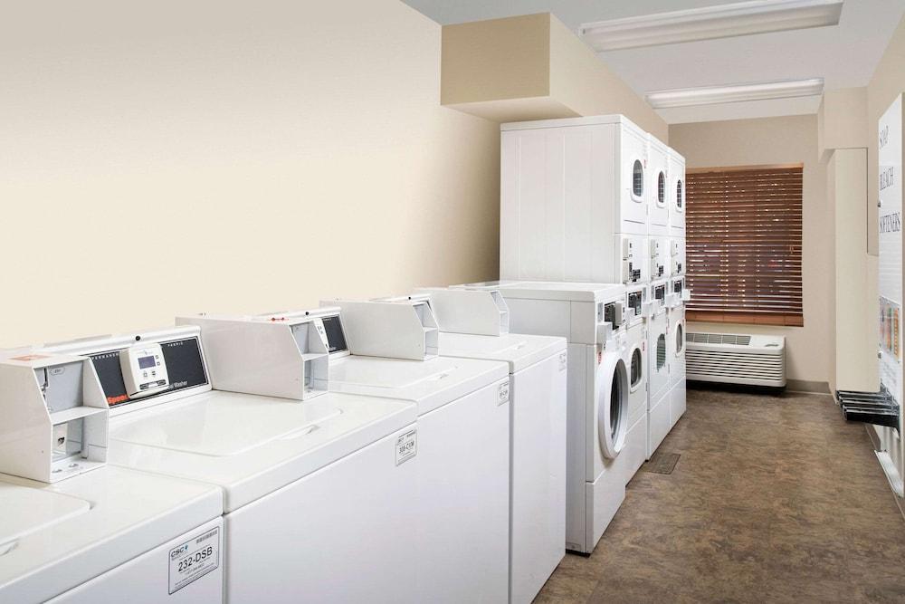 WoodSpring Suites Orlando Clarcona