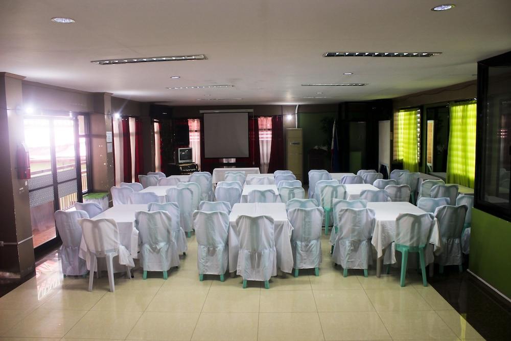 Nikita's Place Hotel