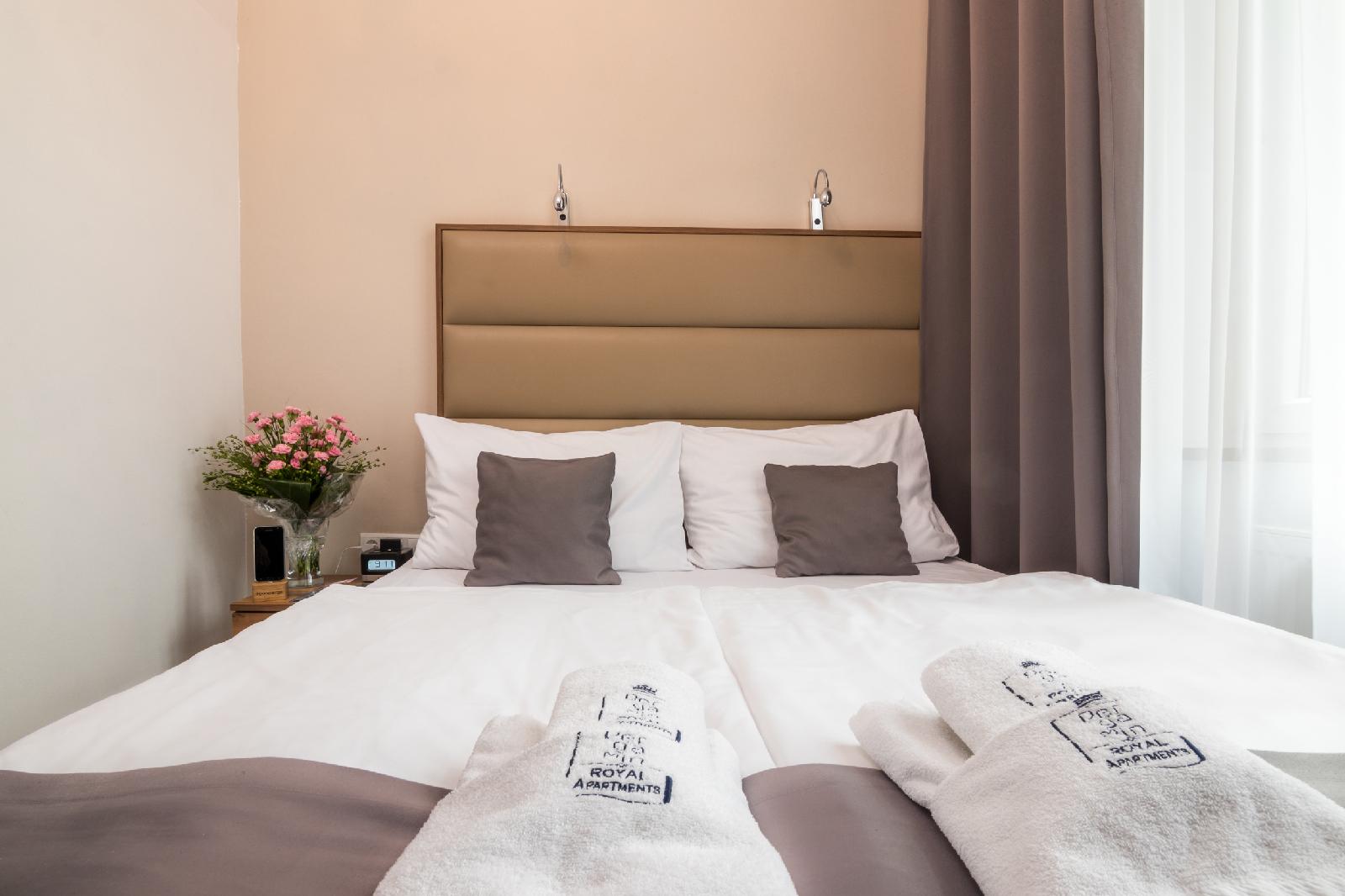 G12 Aparthotel