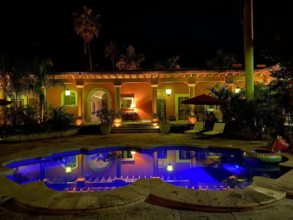 Hacienda de los Santos Resort