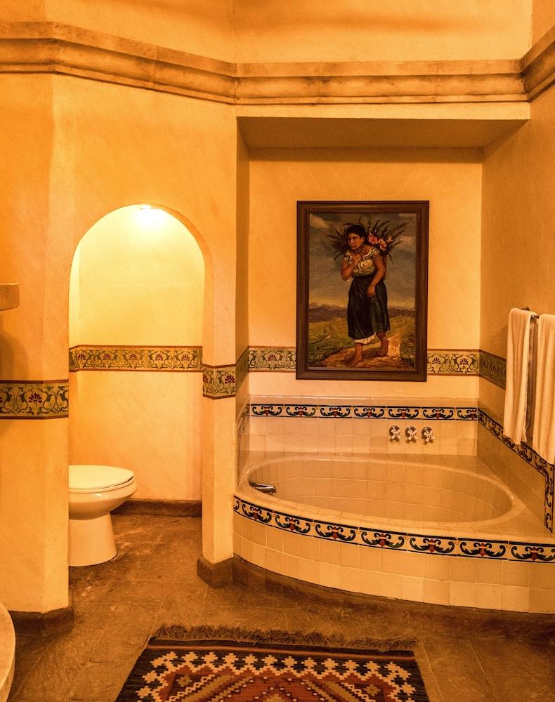 Hacienda de los Santos Resort
