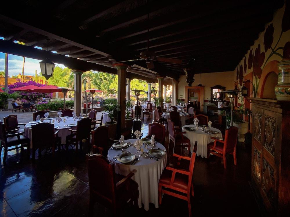 Hacienda de los Santos Resort