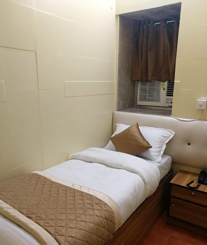 Hotel Swapna International