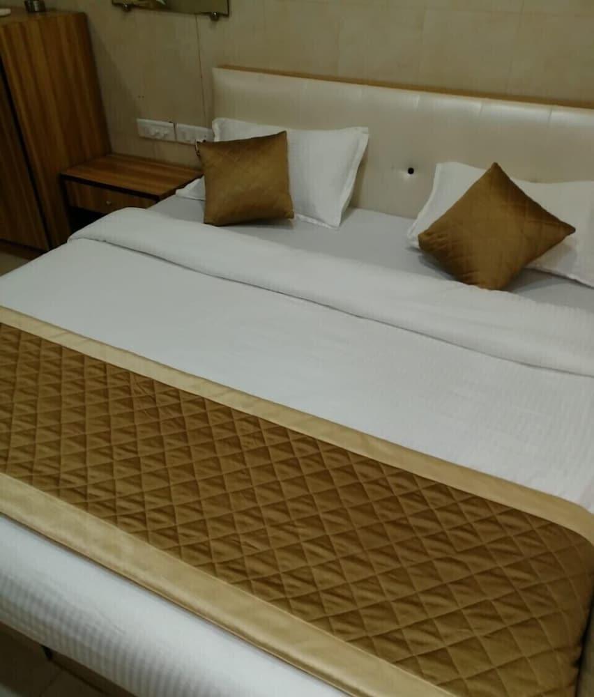 Hotel Swapna International