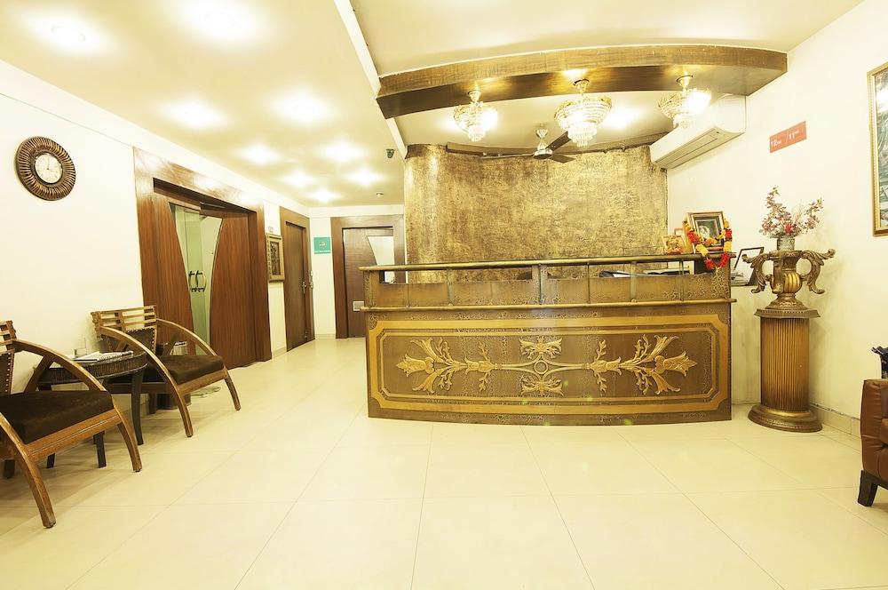 Golden Leaf Hotel