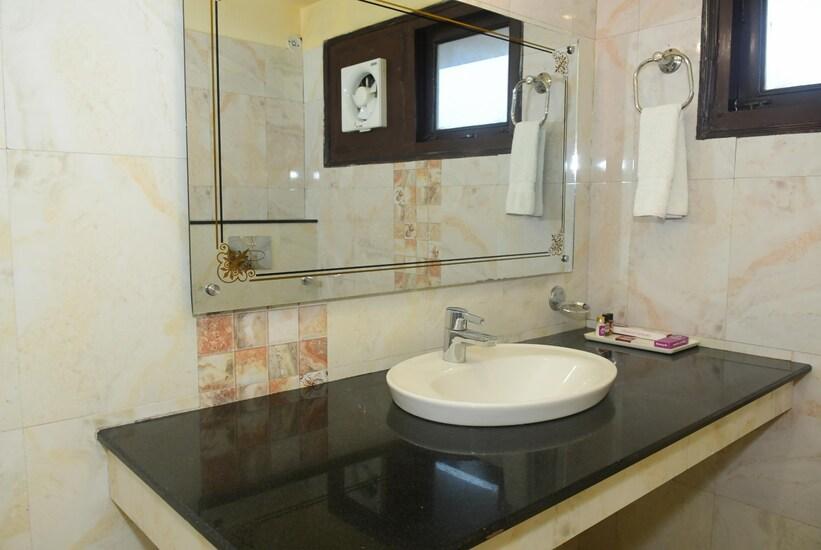 Hotel Pancham Continental