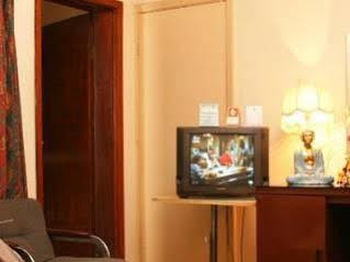 Adhari Hotel