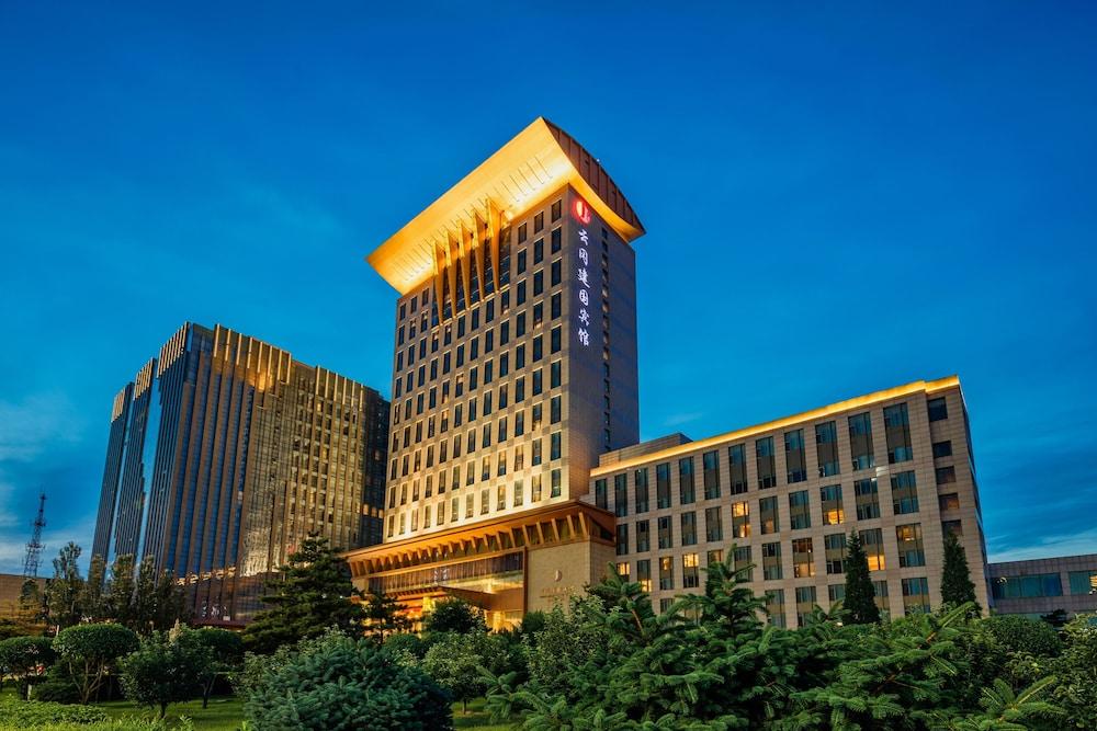 Yungang Jianguo Hotel