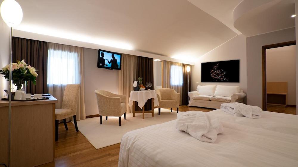 The Golf Club Padova Guest House