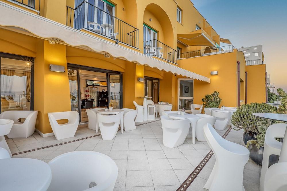 Hotel Albatros - Varigotti