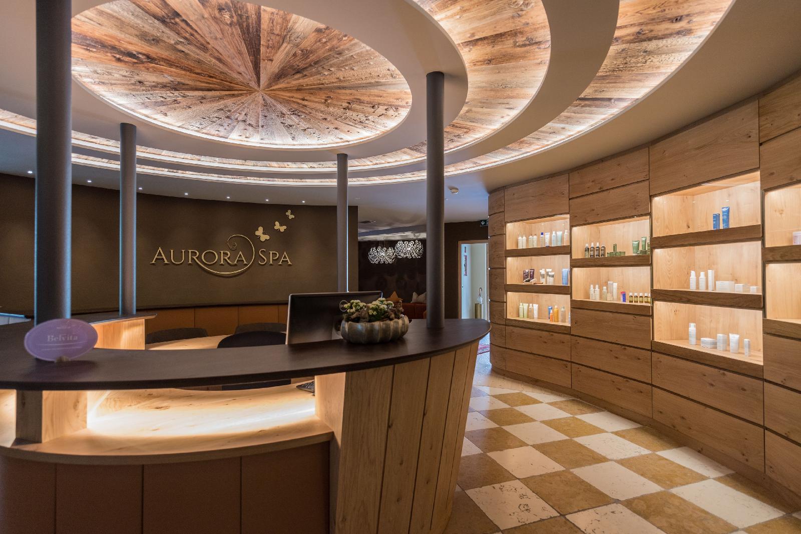 Dolomiten Wellness Residenz Mirabell