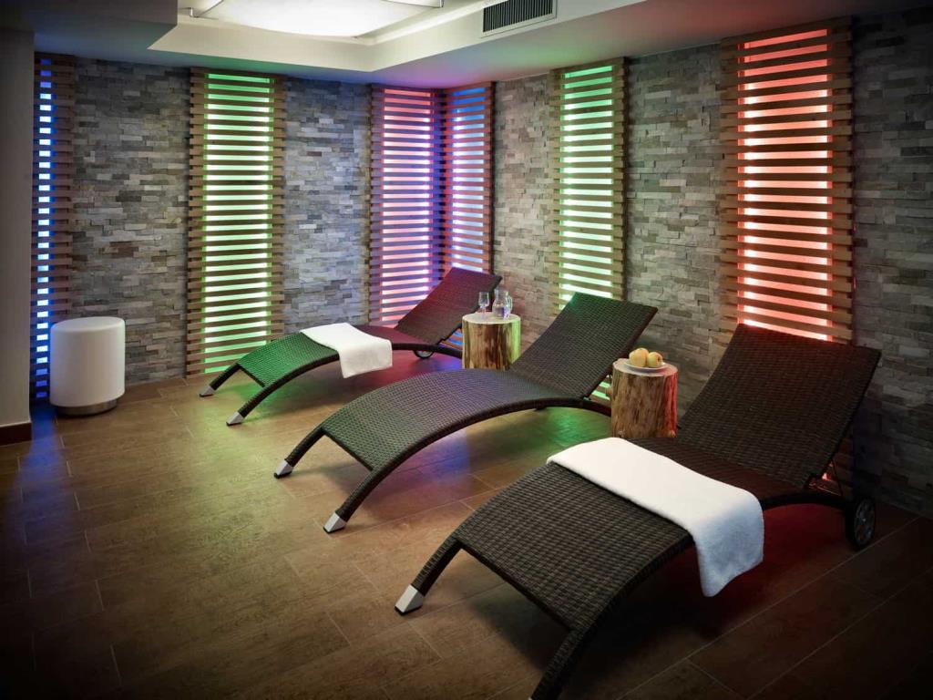 Residence Color Home Suite Apartments