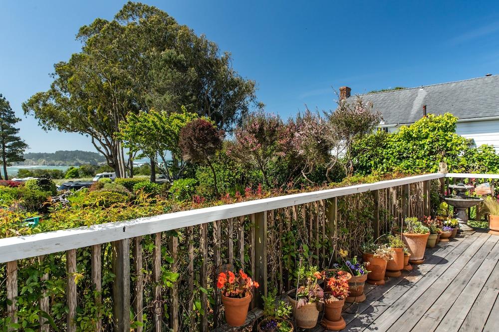 Headlands Inn B&B