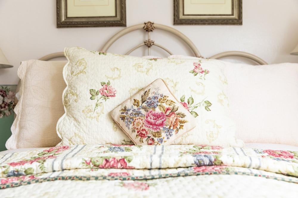 Headlands Inn B&B