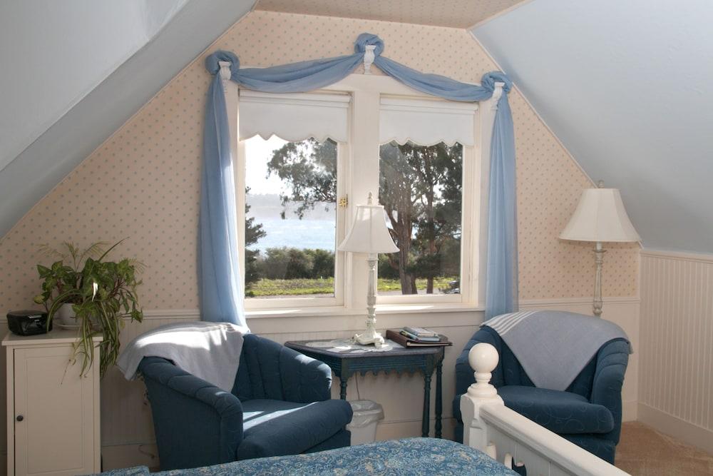 Headlands Inn B&B