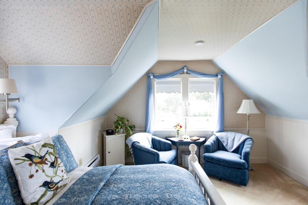 Headlands Inn B&B