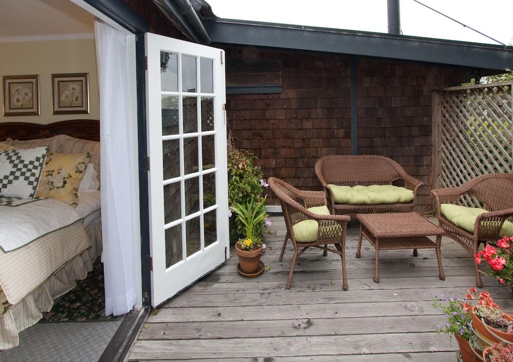 Headlands Inn B&B