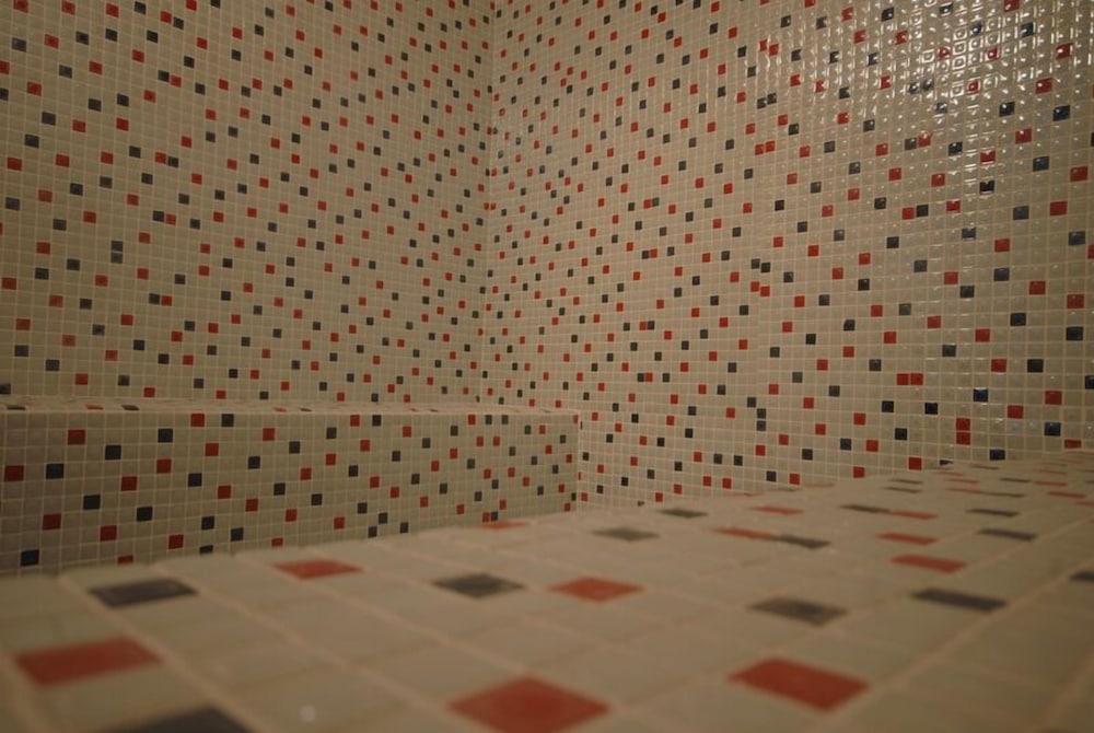 Serace Hotel