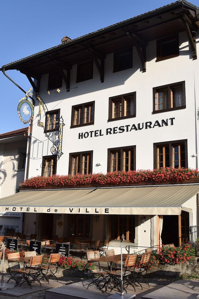 Hotel de Ville