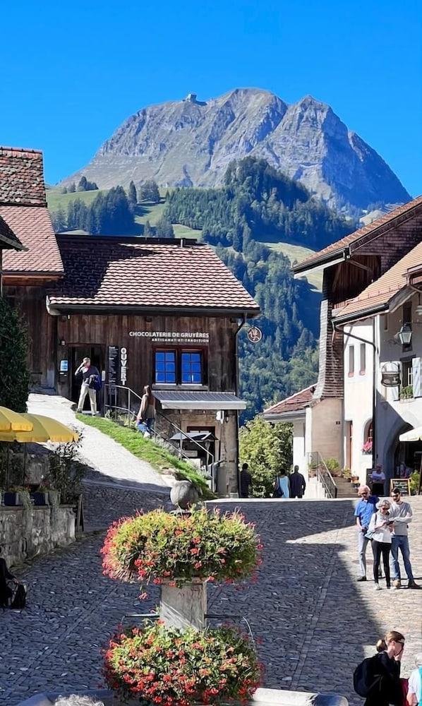 Hotel de Ville